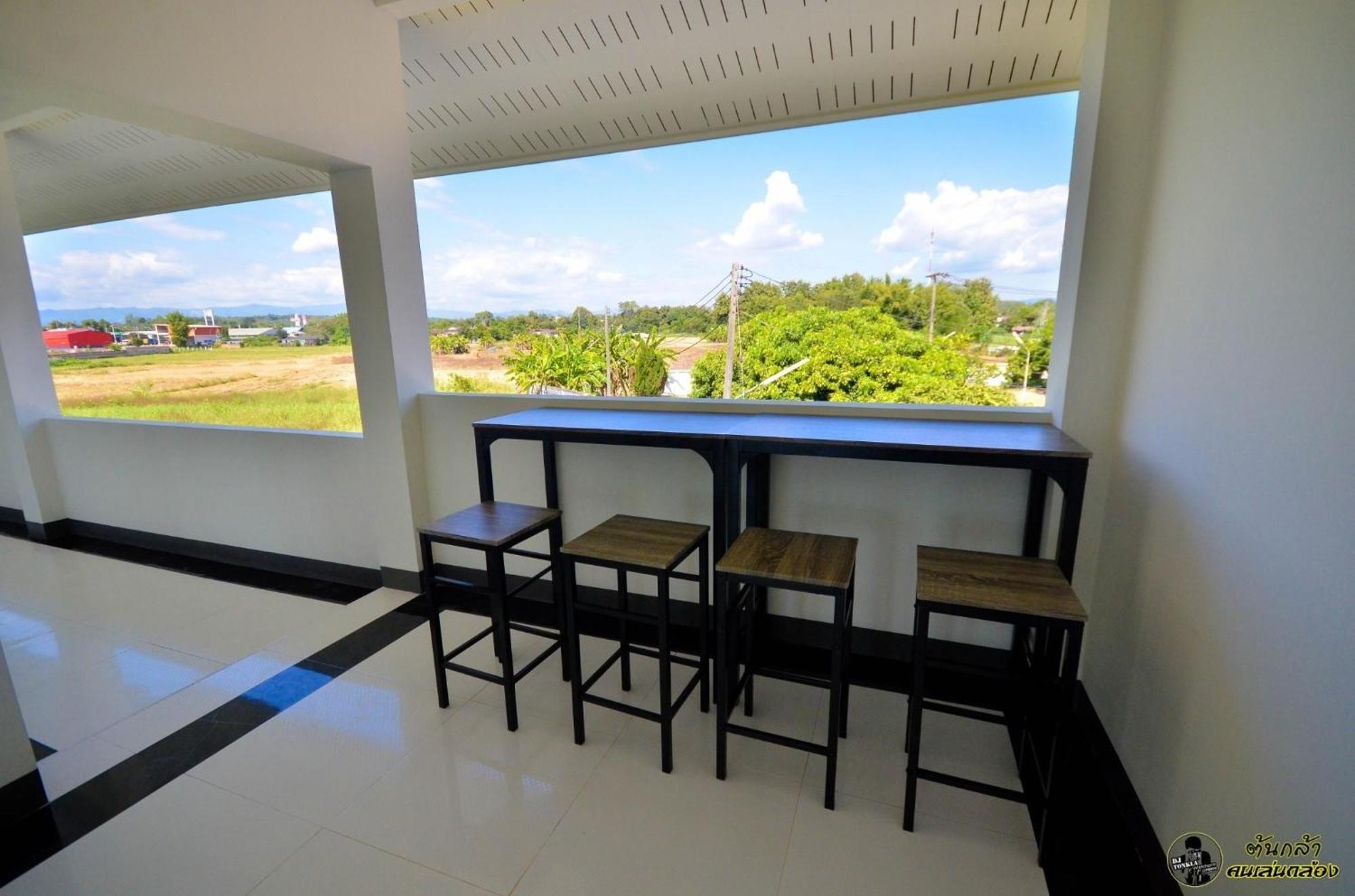 แอ่ว-ดีld Hotel&Residences Ngao Zewnętrze zdjęcie