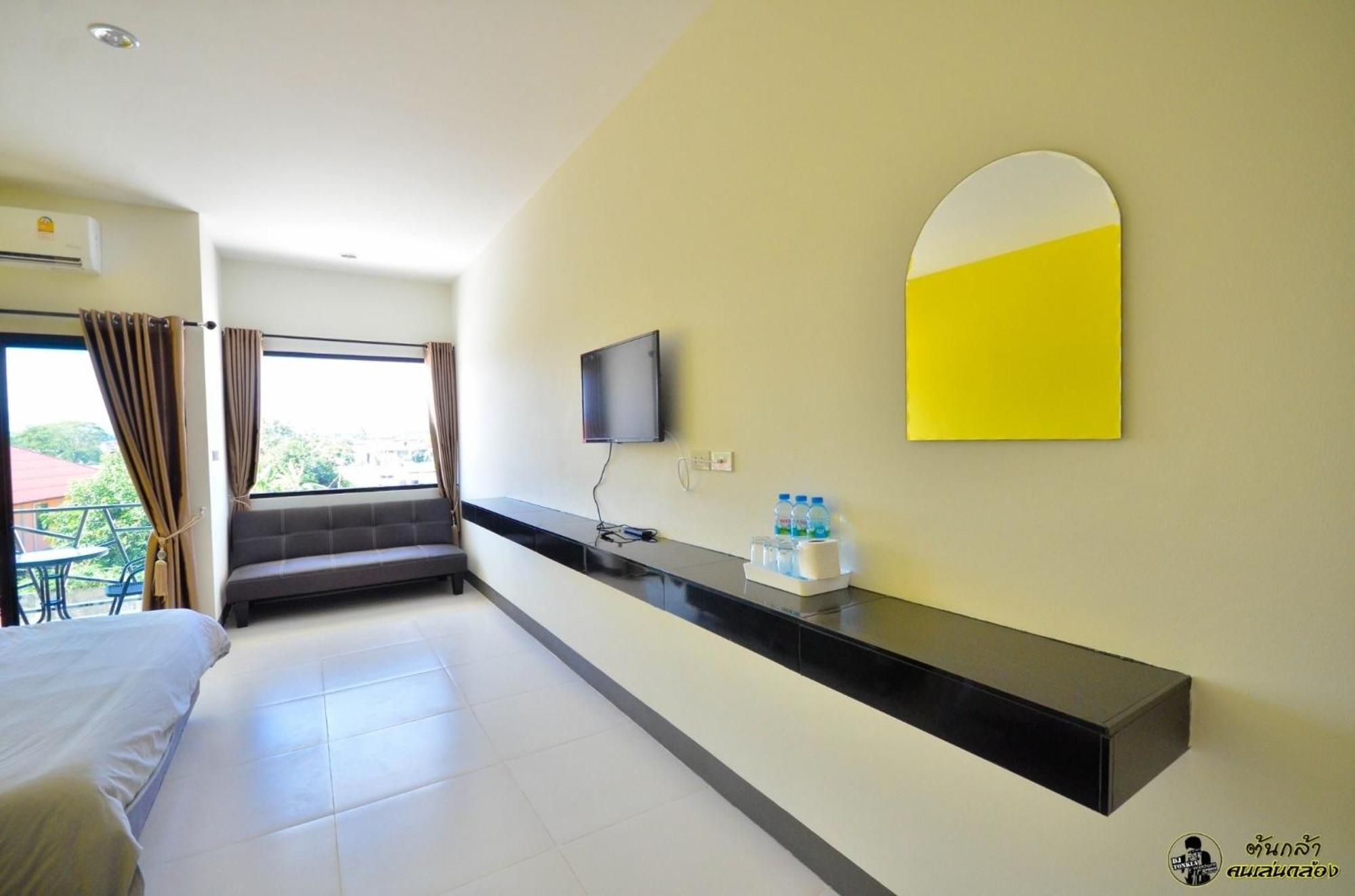 แอ่ว-ดีld Hotel&Residences Ngao Zewnętrze zdjęcie