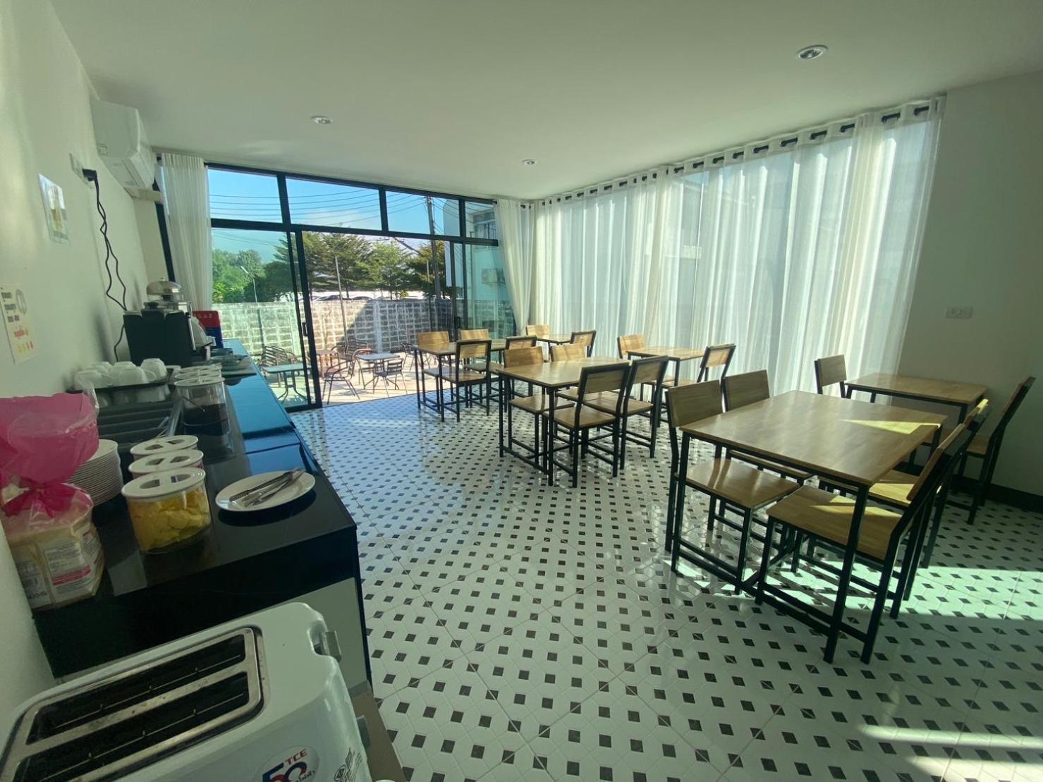 แอ่ว-ดีld Hotel&Residences Ngao Zewnętrze zdjęcie