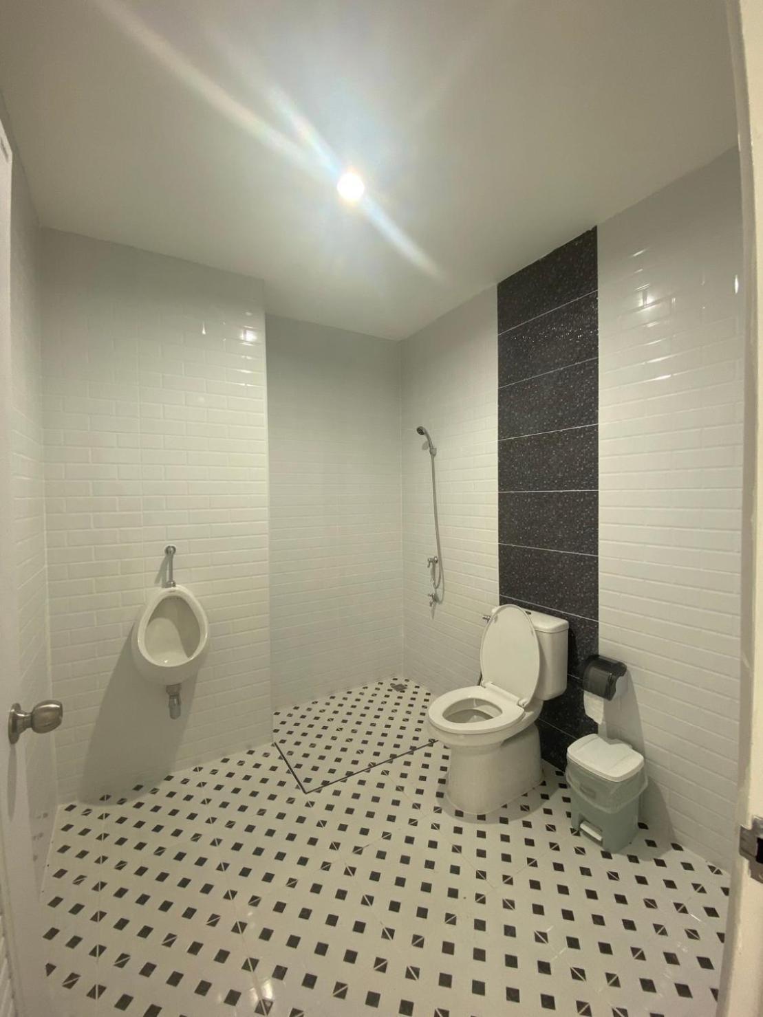 แอ่ว-ดีld Hotel&Residences Ngao Zewnętrze zdjęcie